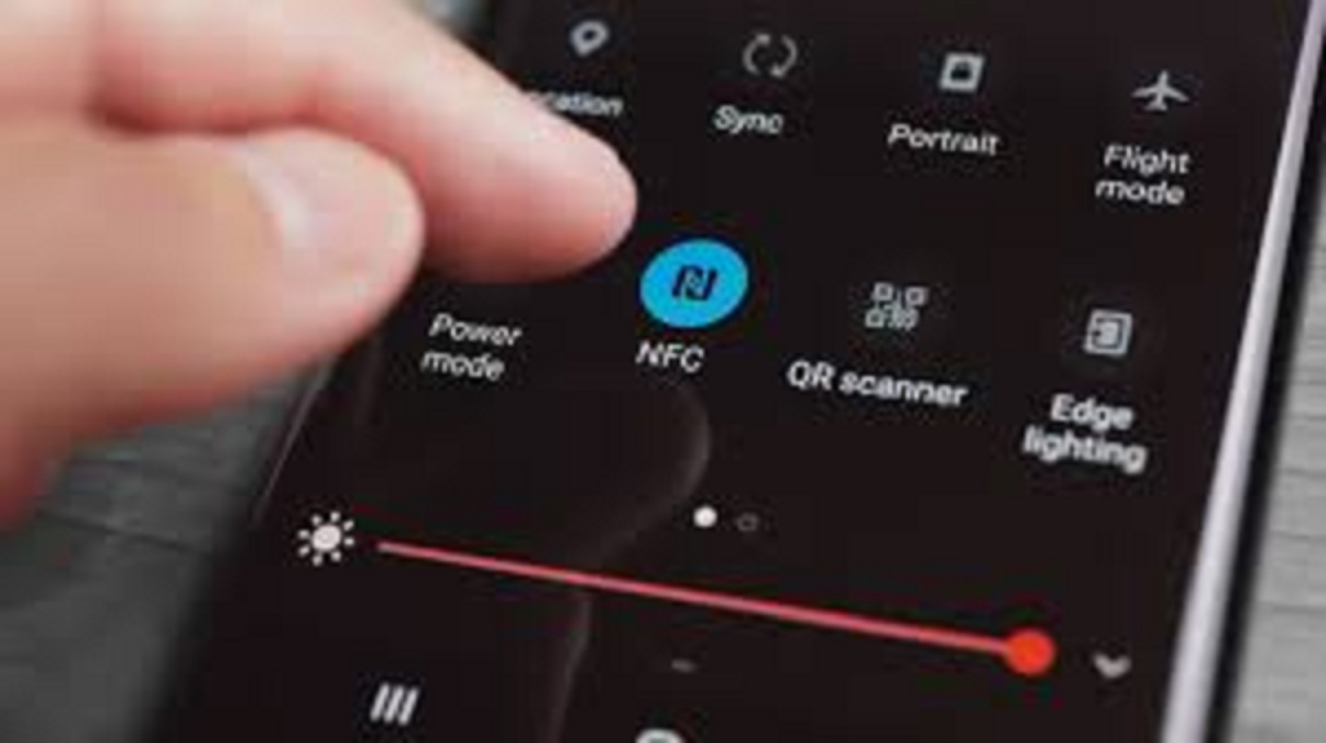 Cara mengaktifkan NFC di iPhone 11.
